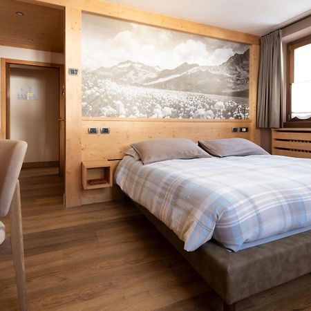 Hotel Compagnoni Santa Caterina Valfurva Exteriör bild